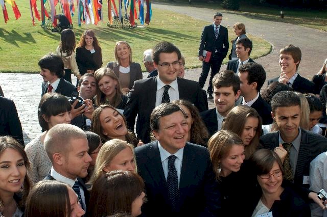 Η ανεργία των νεαρών ελλήνων στο επίκεντρο της Συνόδου της ΕΕ