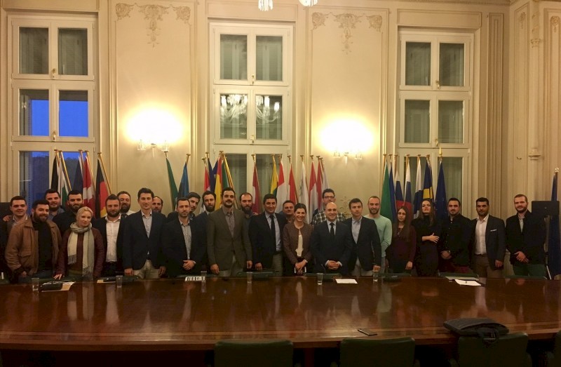 Με τεράστια επιτυχία ολοκληρώθηκε το YouthDebate του ΕΣΥΝ